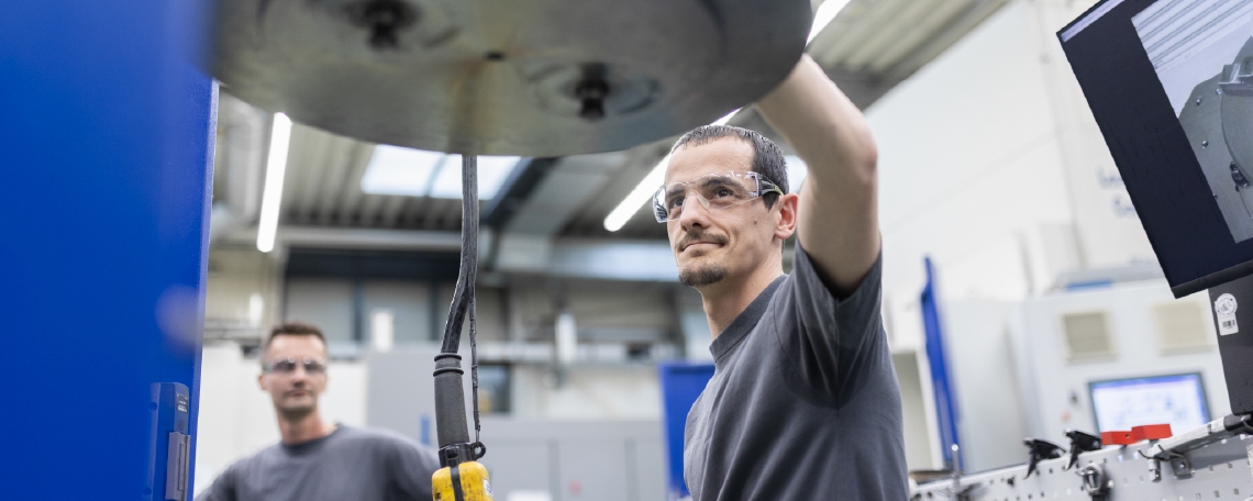 Mechatroniker/ Industriemechaniker für die Montage (m/w/d), 1. Bild